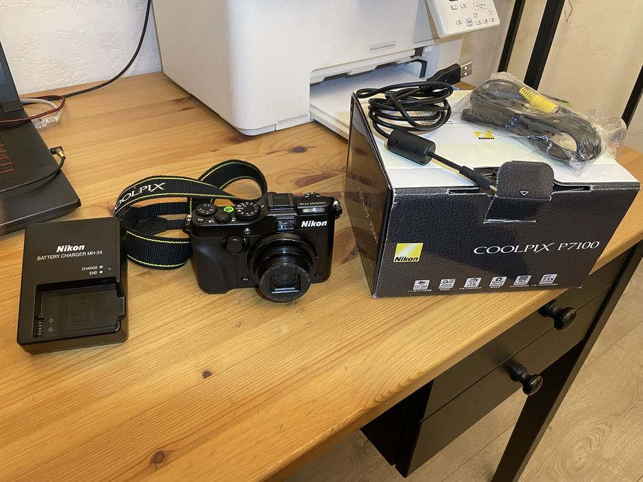 Фотоапарат Nikon Coolpix P7100