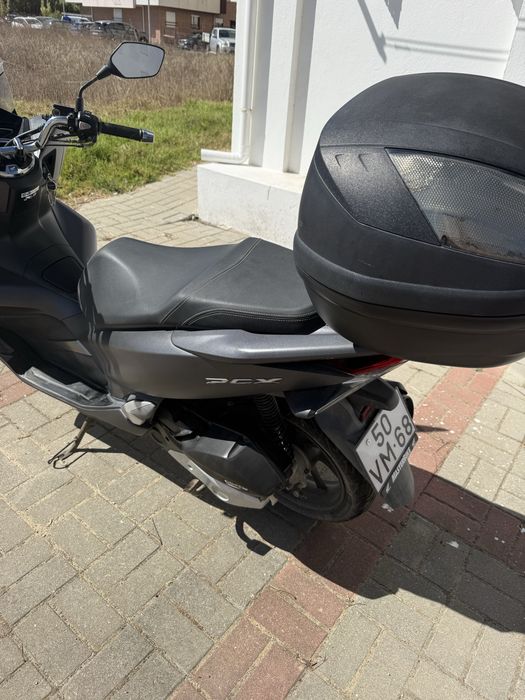 Honda PCX com 7 mil kms