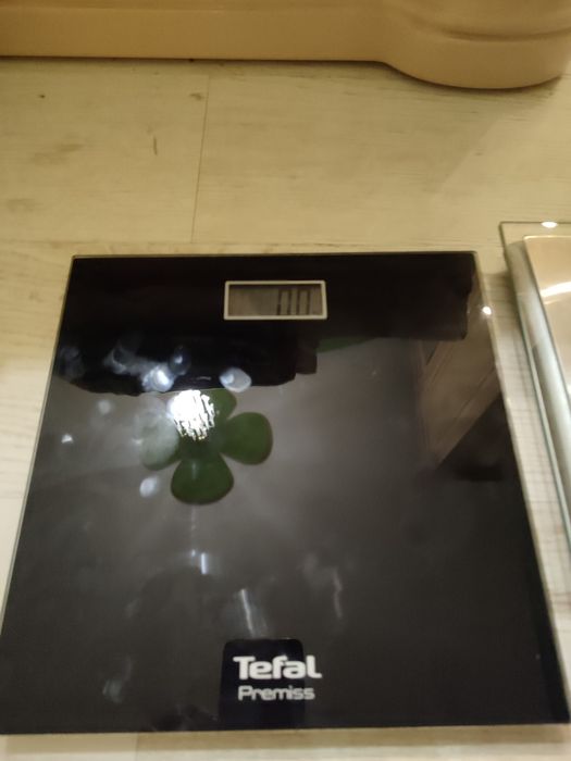 Продаются напольные весы