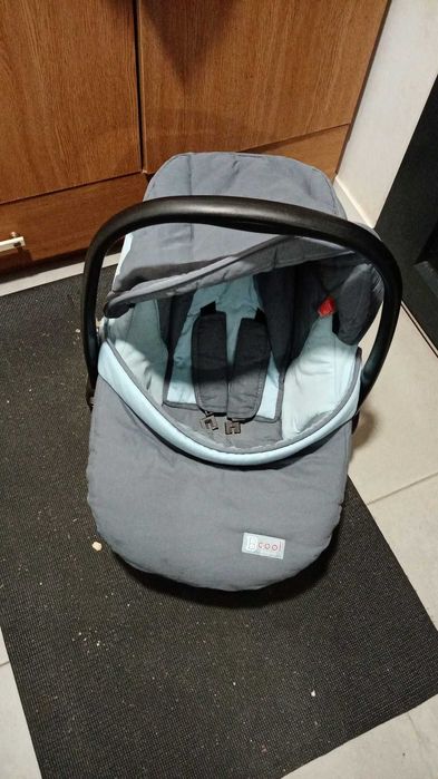Carrinho e baby cool usado em bom estado