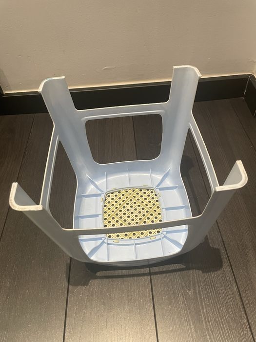 Banco Pequeno muito Bonito