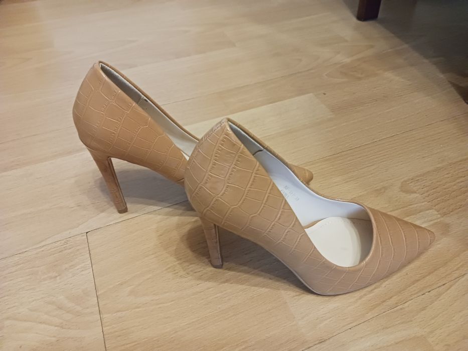 Buty 39 camel jak nowe
