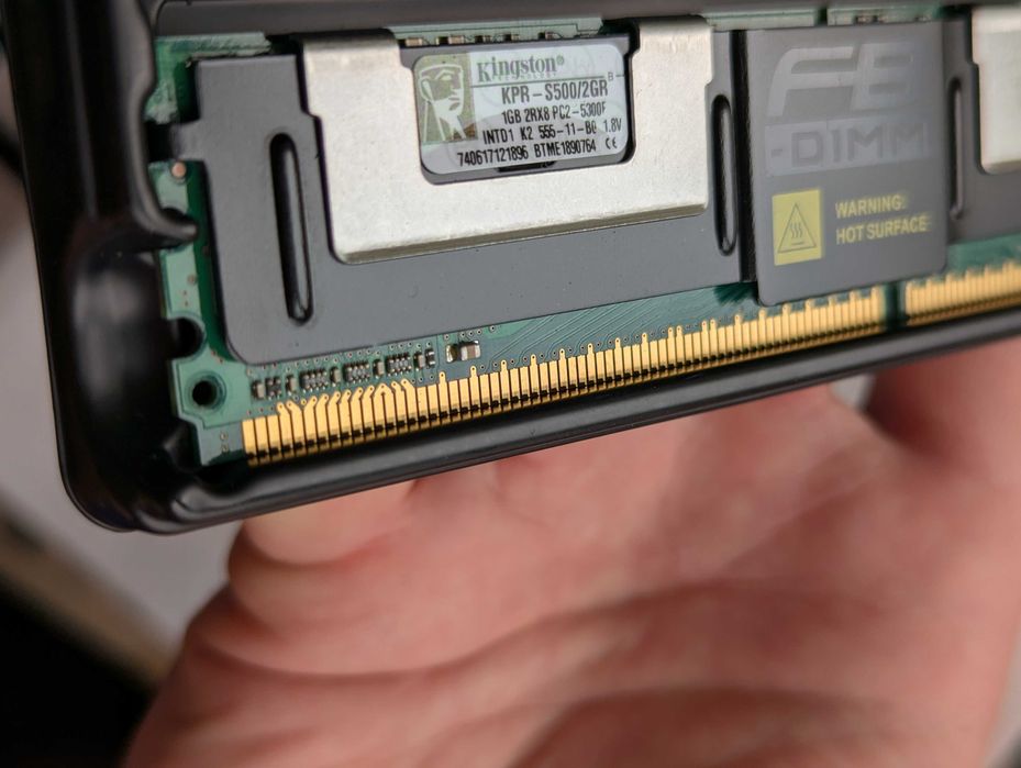 Нова ретро KIT 2x1 GB Серверна ECC REG DDR2 Kingston PC2 5300