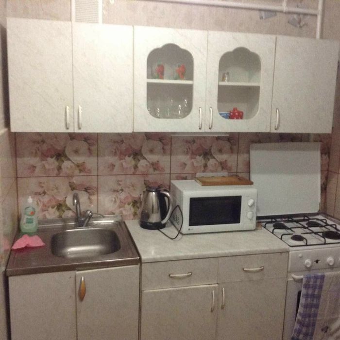 Свободна посуточно  1й этаж госпиталь вокзал