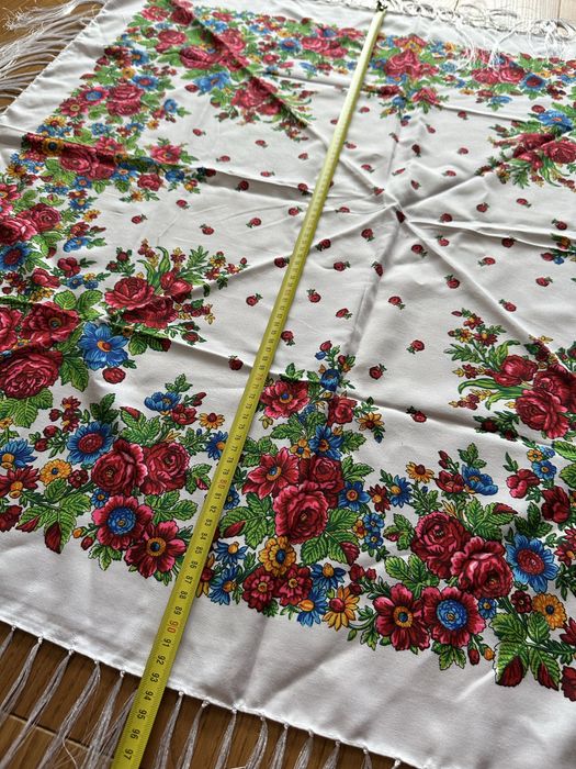 Велика вінтажна красива колекційна українська хустка в новому стані