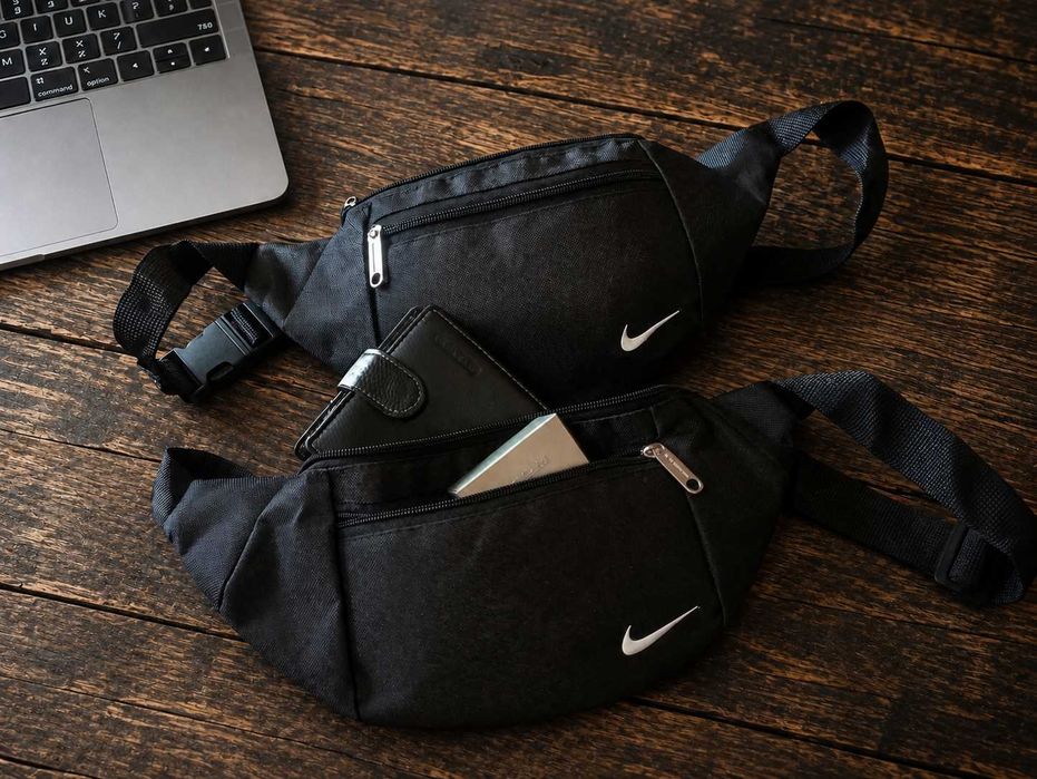 Качественная мужская сумка-бананка Nike Classic. Цвет: черный с принтом.