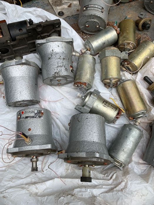 Електромотори маленькі з авіації одним лотом