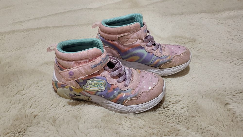 Buty Skechers Air-Cooled Memory Foam dziewczęce obuwie dla dziewczynek