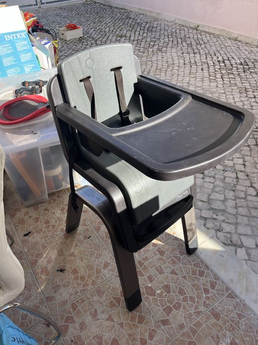 Cadeira de comer nuna