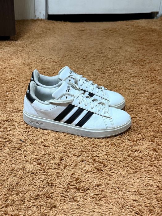 Кросівки Adidas