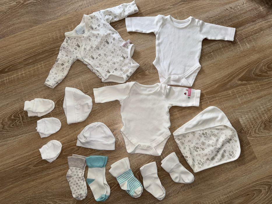 Zestaw 3xbody, 2xczapeczki, 3xrękawiczki, 5xskarpetki, do odbicia