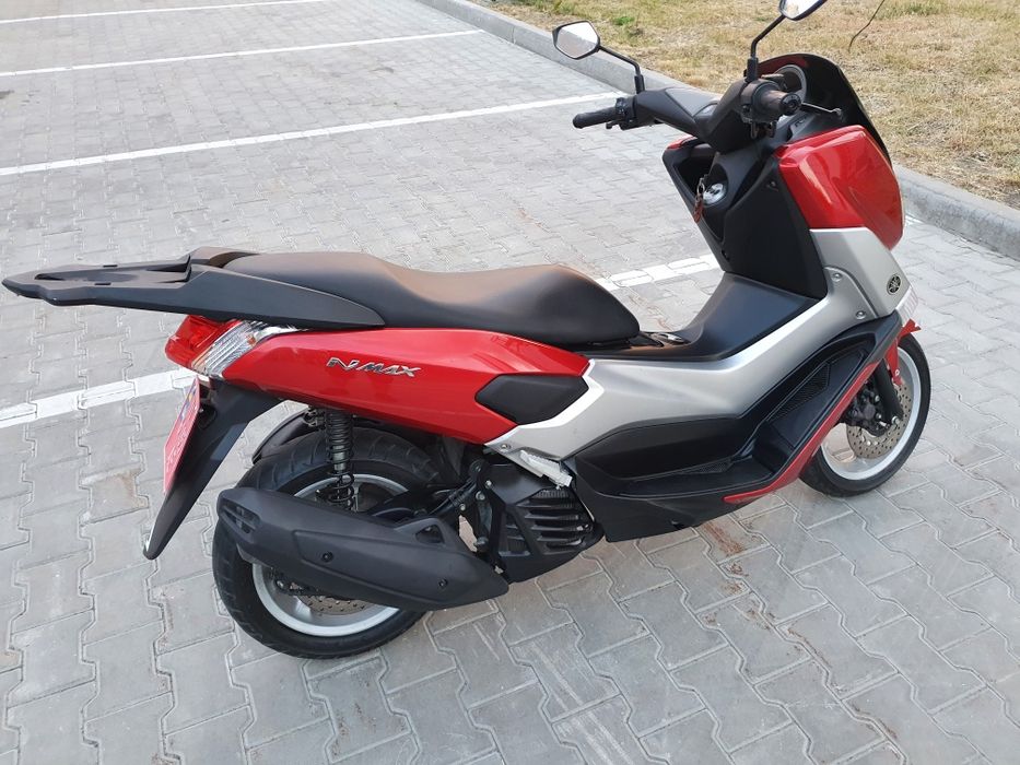 Yamaha Nmax 125 с контейнера макси скутер