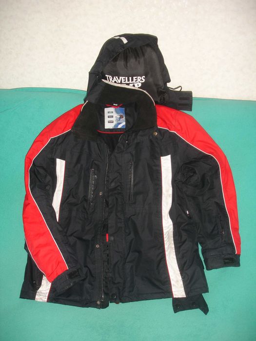 Лыжная всепогодная курточка