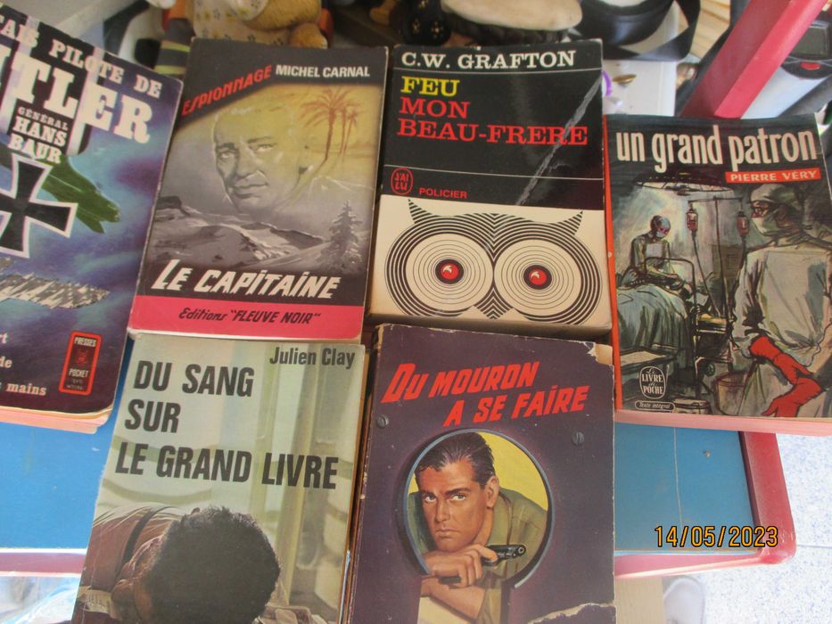 Livros antigos em lingua francesa