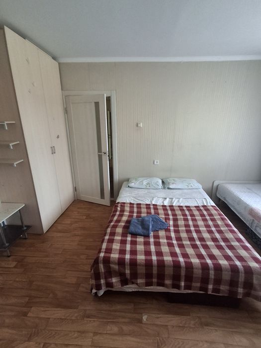 Здам  1-2 кімнатні квартири подобово, погодинно Вараш