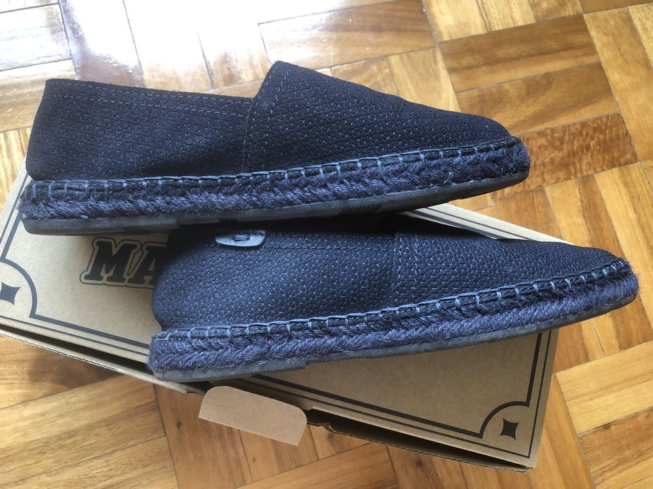 Alpercatas em pele Massimo Dutti azul marinho, unisexo