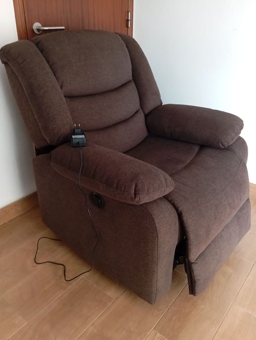 Cadeirão de descanso com elevação pernas