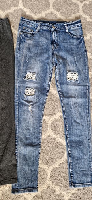 Spodnie L Jeans z dziurami i koronką