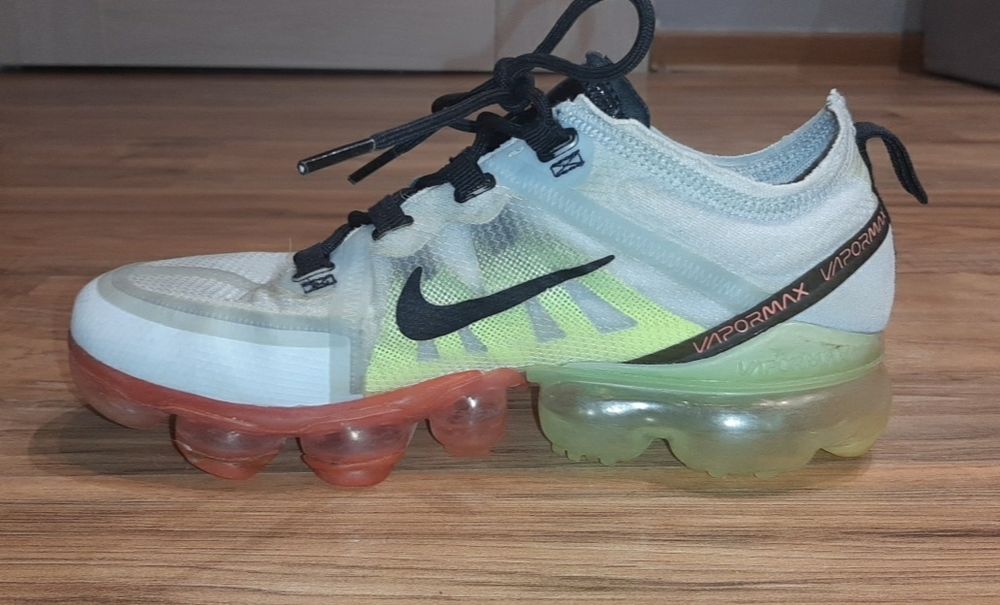 Buty Nike Air Vapormax 2019 pure platinum/volt/bright crimson