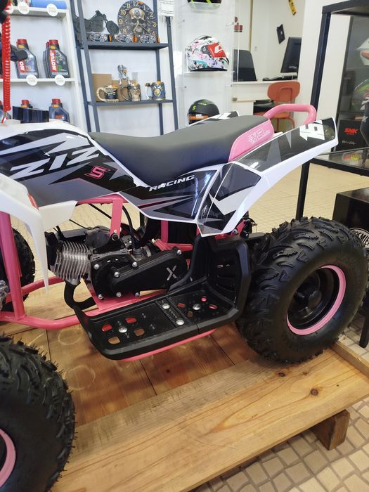 Moto 4 criança nova