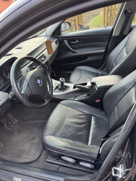 BMW e91 318d Touring 2006 - czarne skóry, 122 KM, silnik na łańcuszku