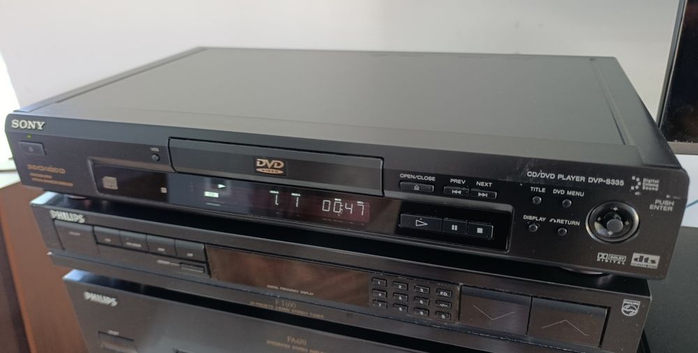 Sony CD/DVD DVP S 335