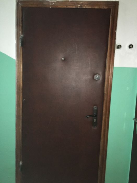 1-ка постійно є опалення і горяча вода, без комісії. м. Житомирська.