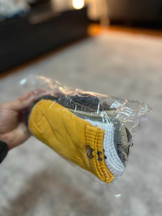 8 pares de meias coloridas com urso