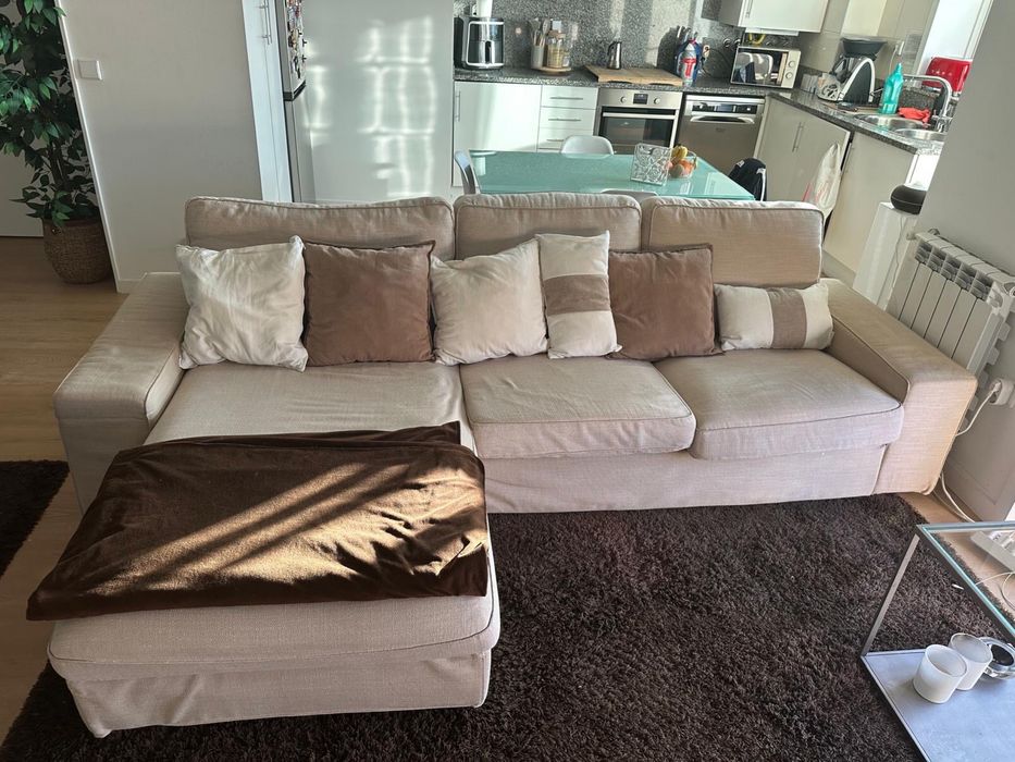Sofa chaise longue  beje ikea