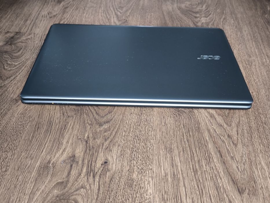 Laptop Acer dwie karty graficzne 8gb ram 15.6