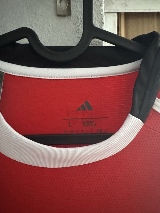 Vendo camisola do Benfica