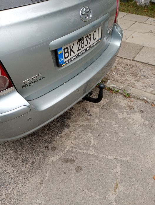 Тайота авенсіс в рестайлі