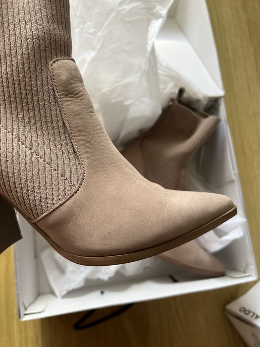 Botins Aldo em pele camurça