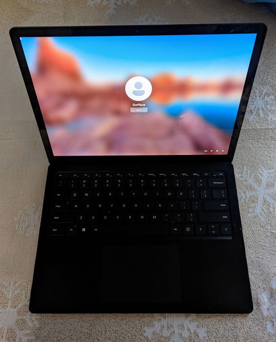 Microsoft Surface Laptop 5 16gbRAM ddr5