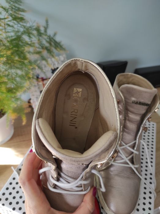 Sneakersy skóra naturalna carinii