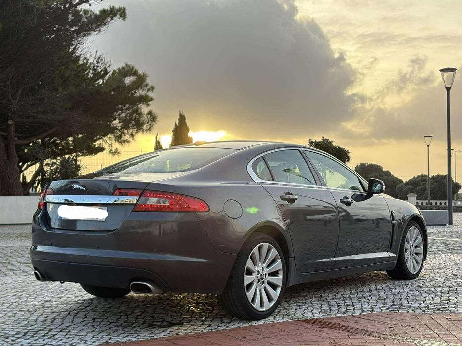 Jaguar XF 2.7d 207cv Luxury Premium 200 mil km