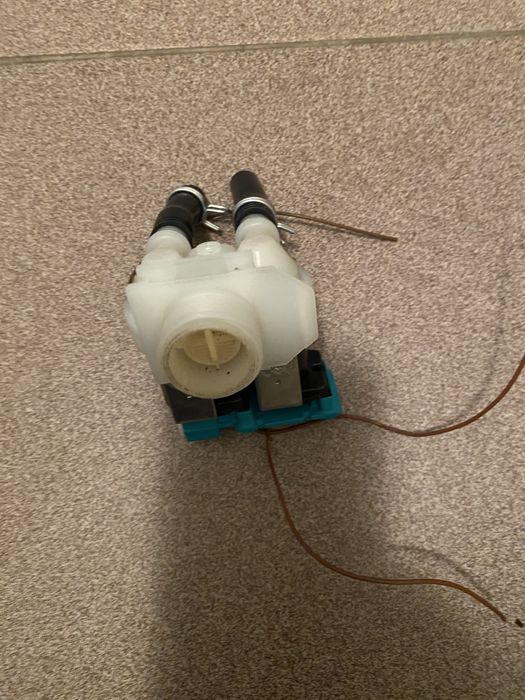 Elektrozawor do pralki Bosch