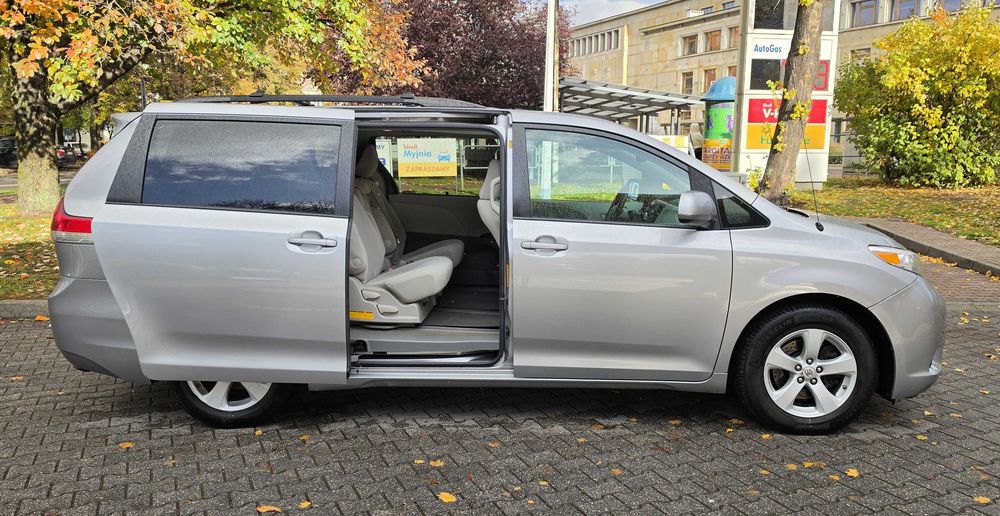 Toyota Sienna