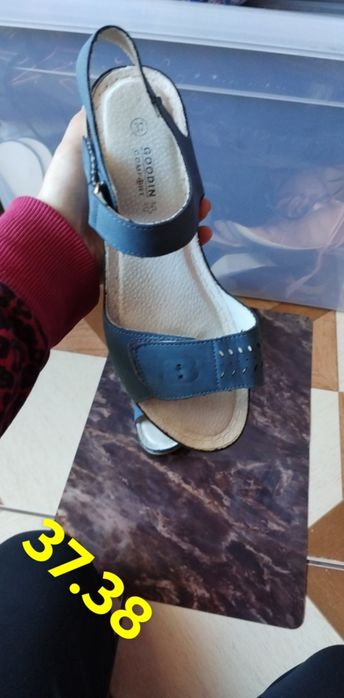 Sandały damskie na rzep