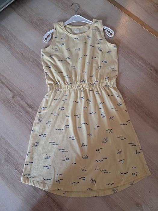 Sukienka z gumeczką śliczna