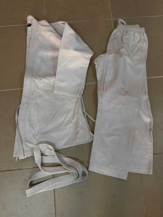 Fato de Karaté ou Judo - Tam. jovem adulto (190cm) - DESPACHAR