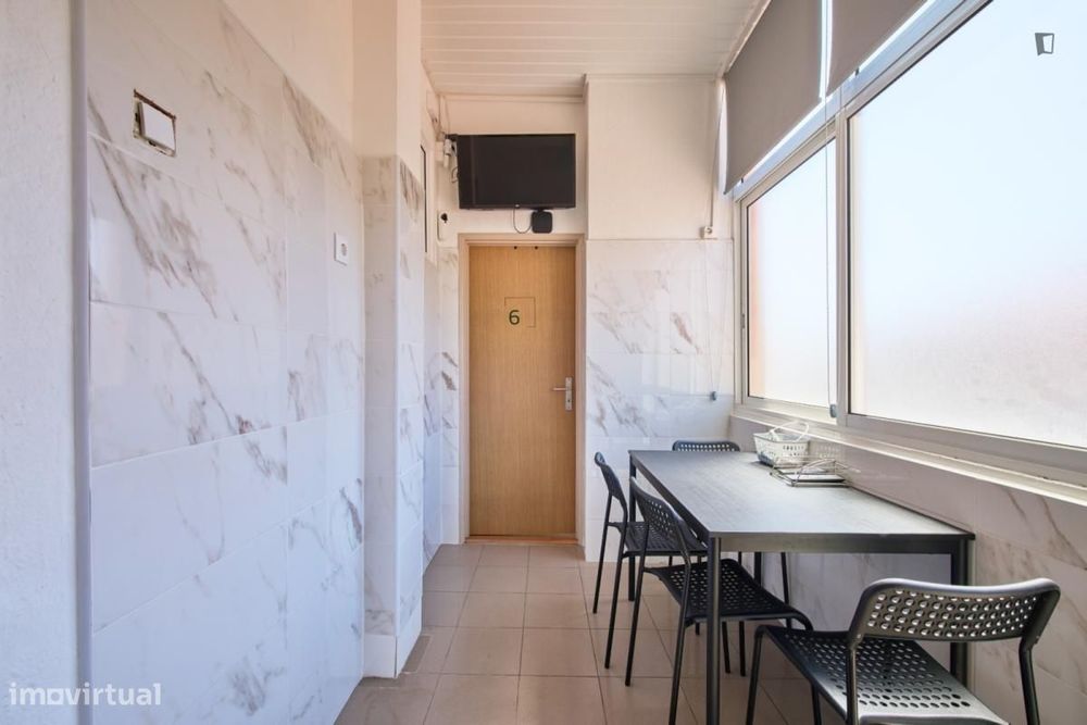 Quarto - localizado em Alameda Lisbon