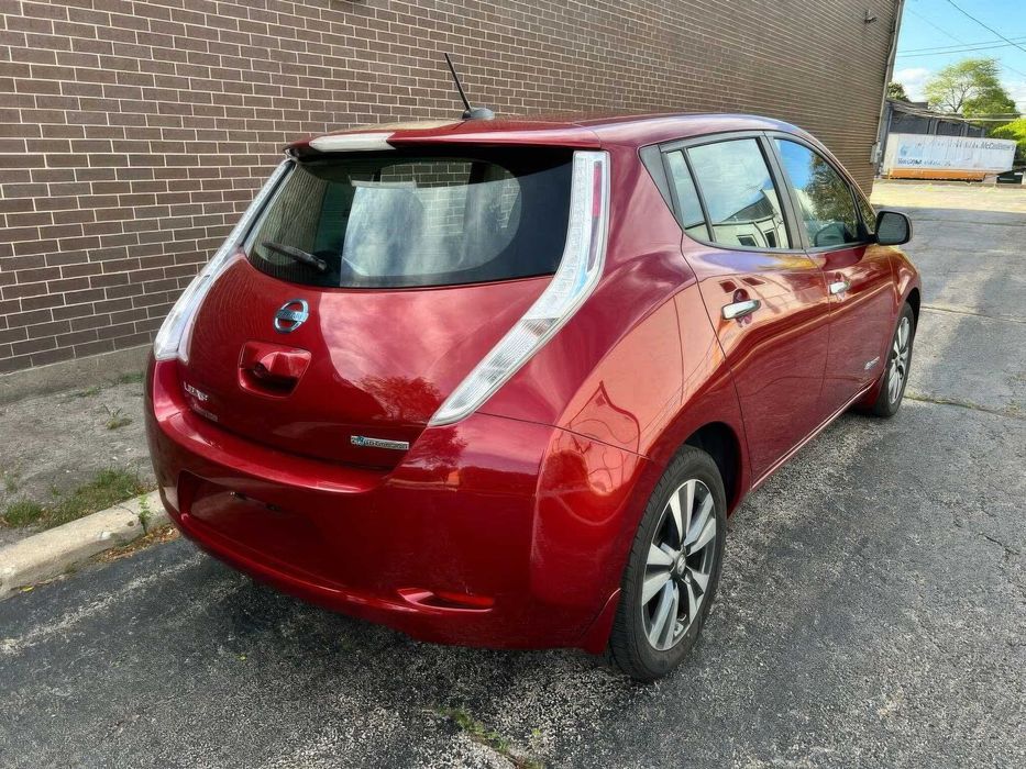 Nissan LEAF SL      2015