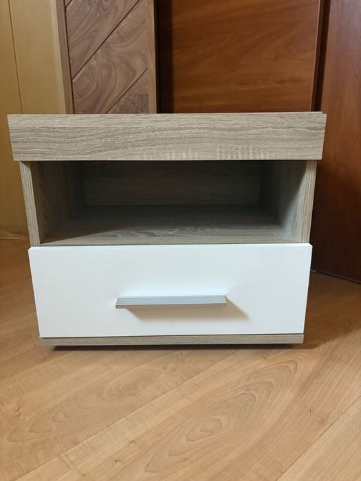 Szafka nocna dąb sonoma / biały front – 46,5 cm – stan bardzo dobry