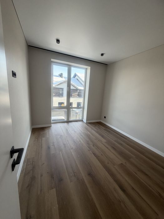 Таунхаус з балконом 100м2. Новий якісний ремонт. Газ