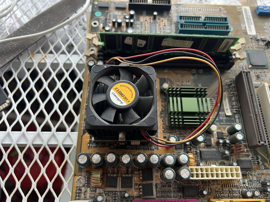 RETRO PREMIUM Abit ST6 Socket 370 OC SoftMenu Pentium III 733