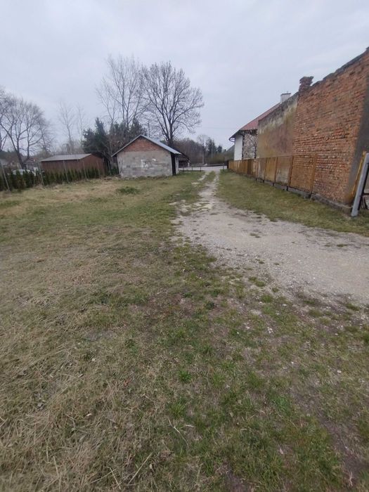 Wynajmę działkę 27 arów z budynkiem prąd na działce