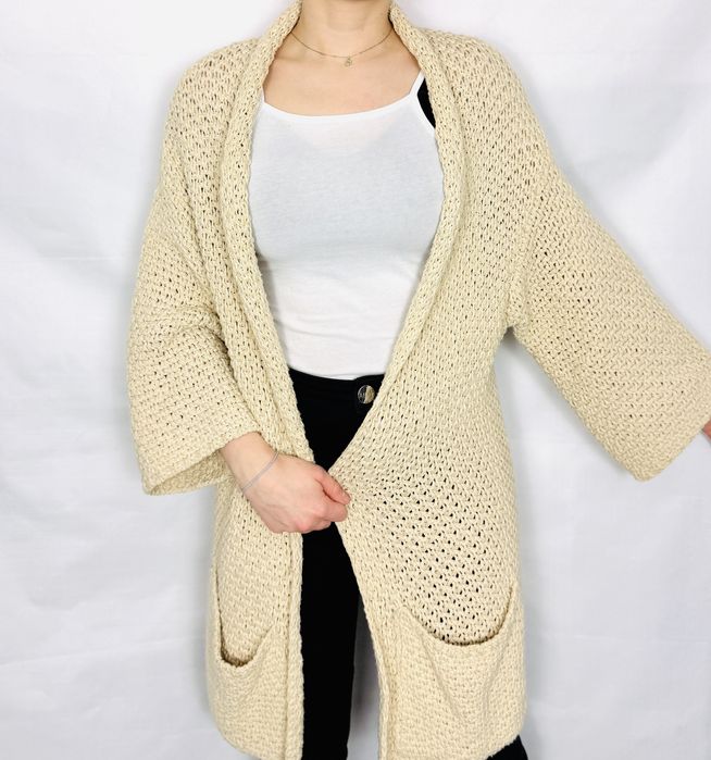 Beżowy długi kardigan z kieszeniami M 38