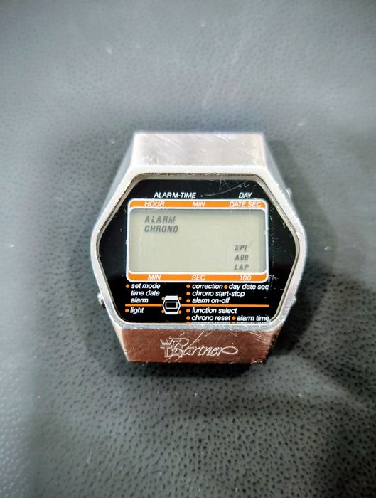 Кварцовий вінтажний годинник TA Partner LCD. 1978 рік