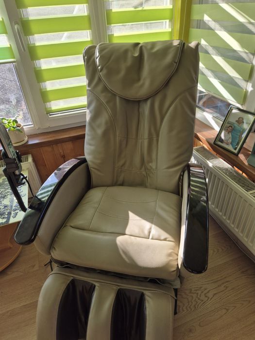 Продам массажное кресло Relax  бу в идеальном состоянии